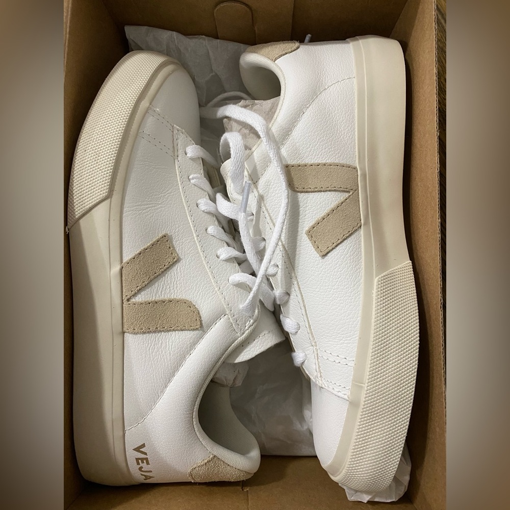BRAND NEW Veja Sneakers